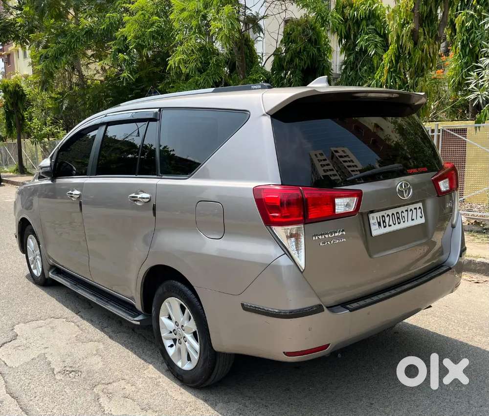 Toyota Innova Crysta 2.4g 8 Seater Lifetime Tax Paid Car