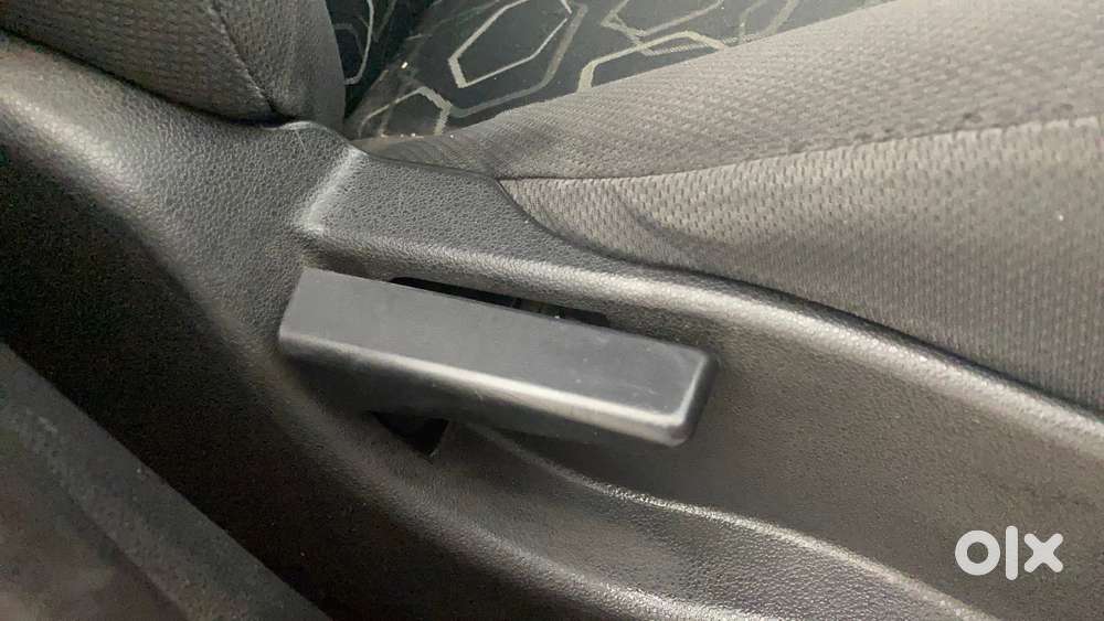 Tata Tiago 1.2 Revotron Xta, 2017, Petrol