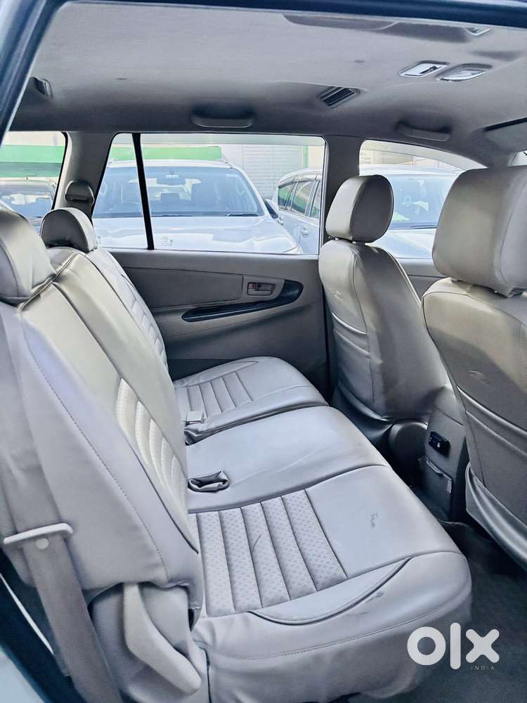 Toyota Innova 2.5 Gx 7 Seater Bs Iv, 2014, Diesel