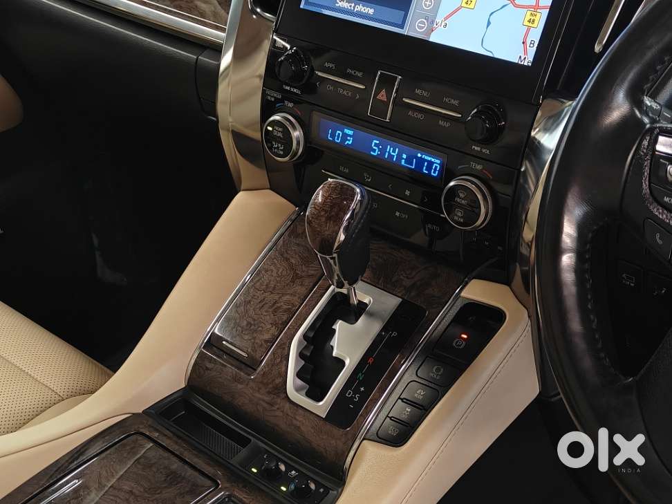 Toyota Vellfire Vip – Executive Lounge, 2020, Petrol