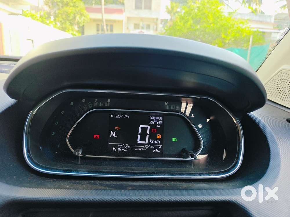 Tata Tiago 1.2 Revotron Xza, 2023, Petrol
