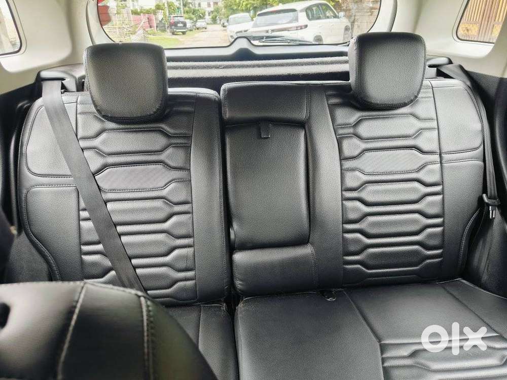 Maruti Suzuki Brezza 1.5 Zxi Smart Hybrid, 2023, Petrol