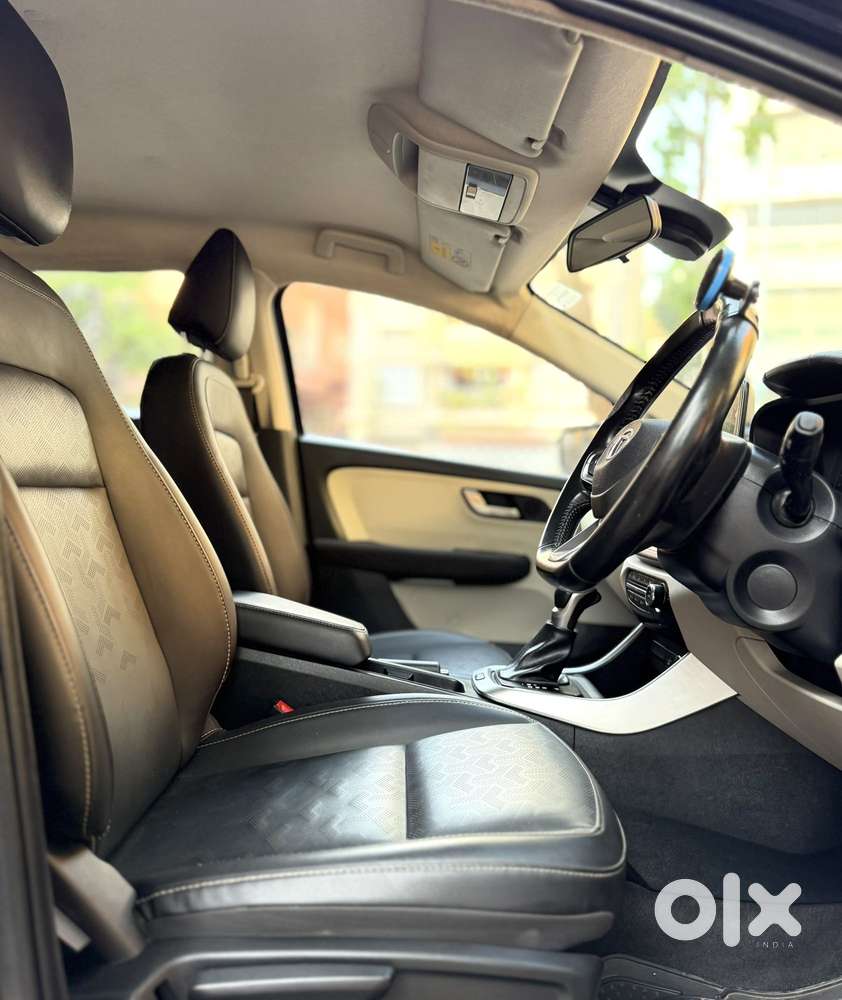 Tata Altroz 1.2 Xza Petrol Dct, 2022, Petrol