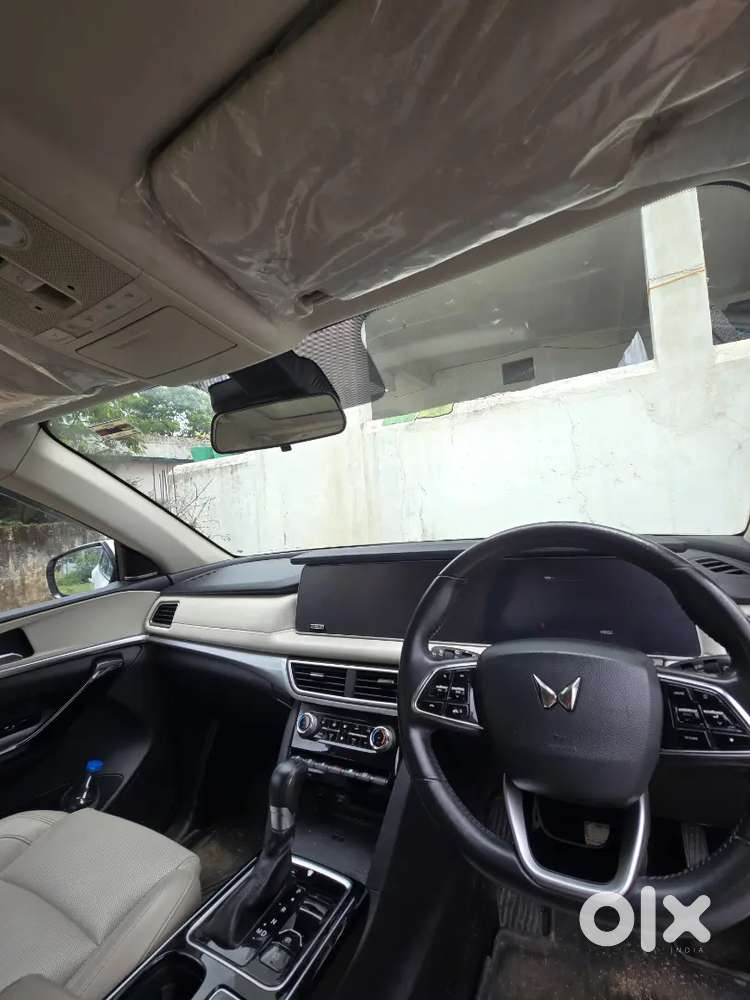 Mahindra Xuv700 Ax7l
