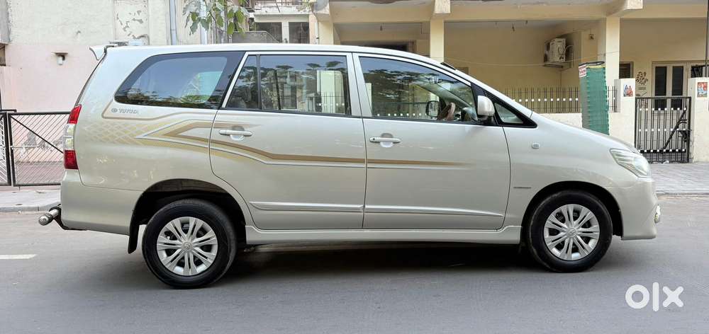 Toyota Innova 2.5 Gx 8 Str Bs-iii, 2016, Diesel