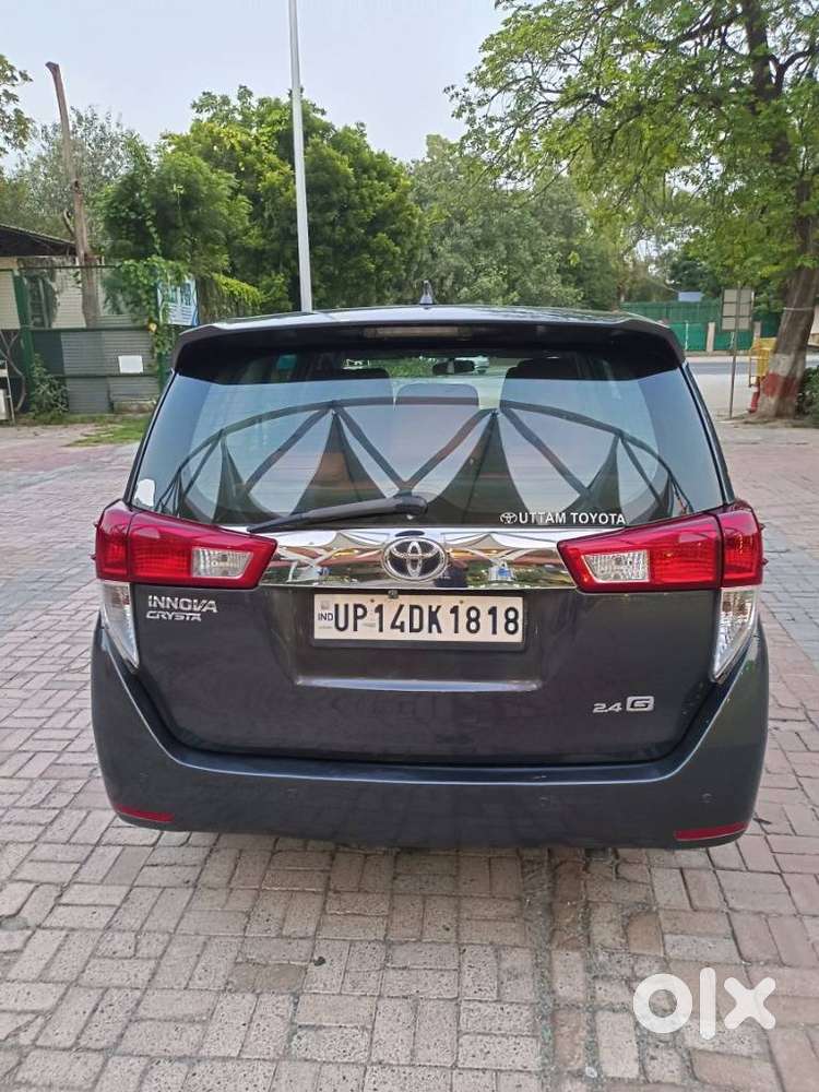 Toyota Innova Crysta 2.4 G Mt 7 Str, 2017