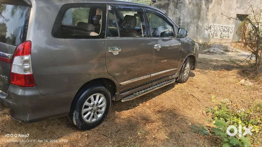 Toyota Innova 2013 Diesel Well Maintained Showroom Track
