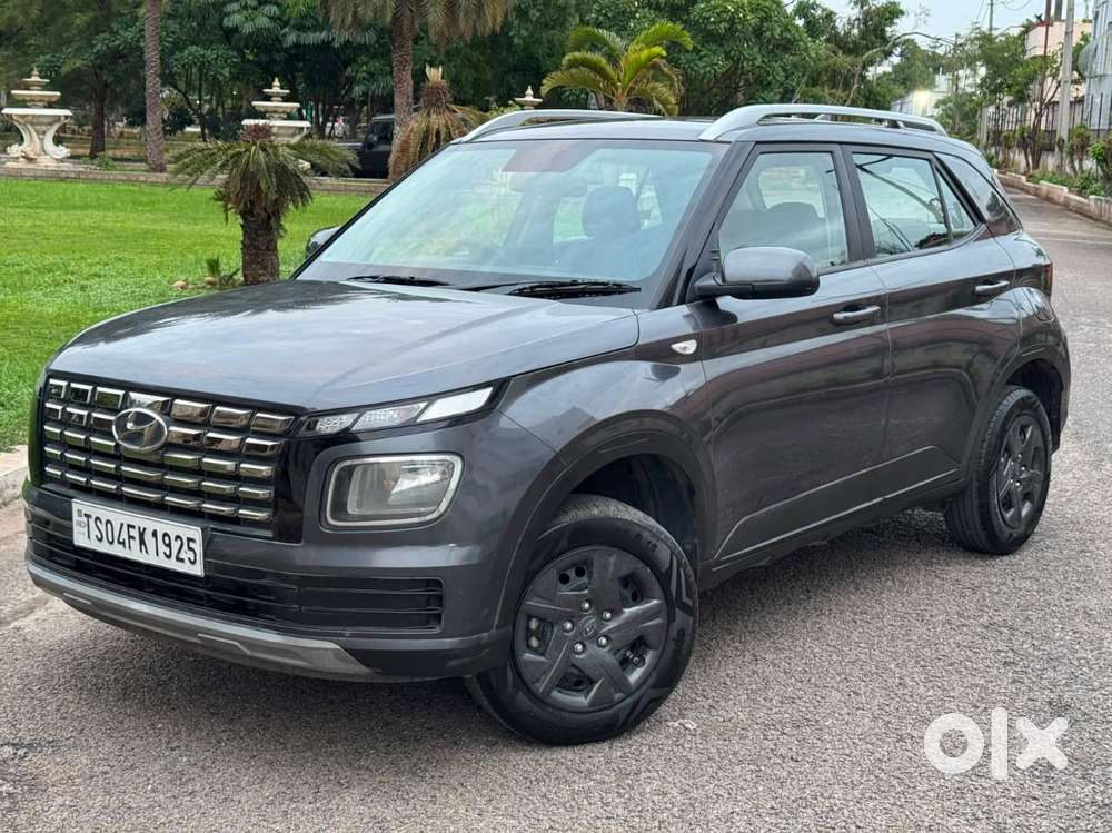 Hyundai Venue S 1.2 Petrol, 2023, Petrol