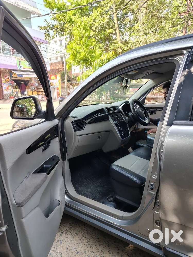 Mahindra Kuv 100 2016 Petrol 43000 Km Driven