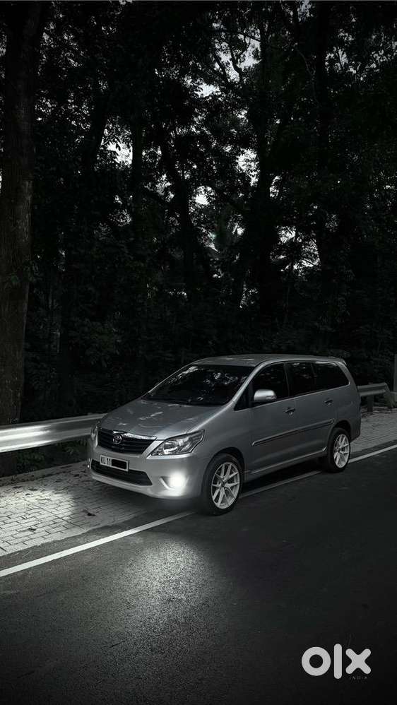 Toyota Innova 2012 Diesel Well Maintained