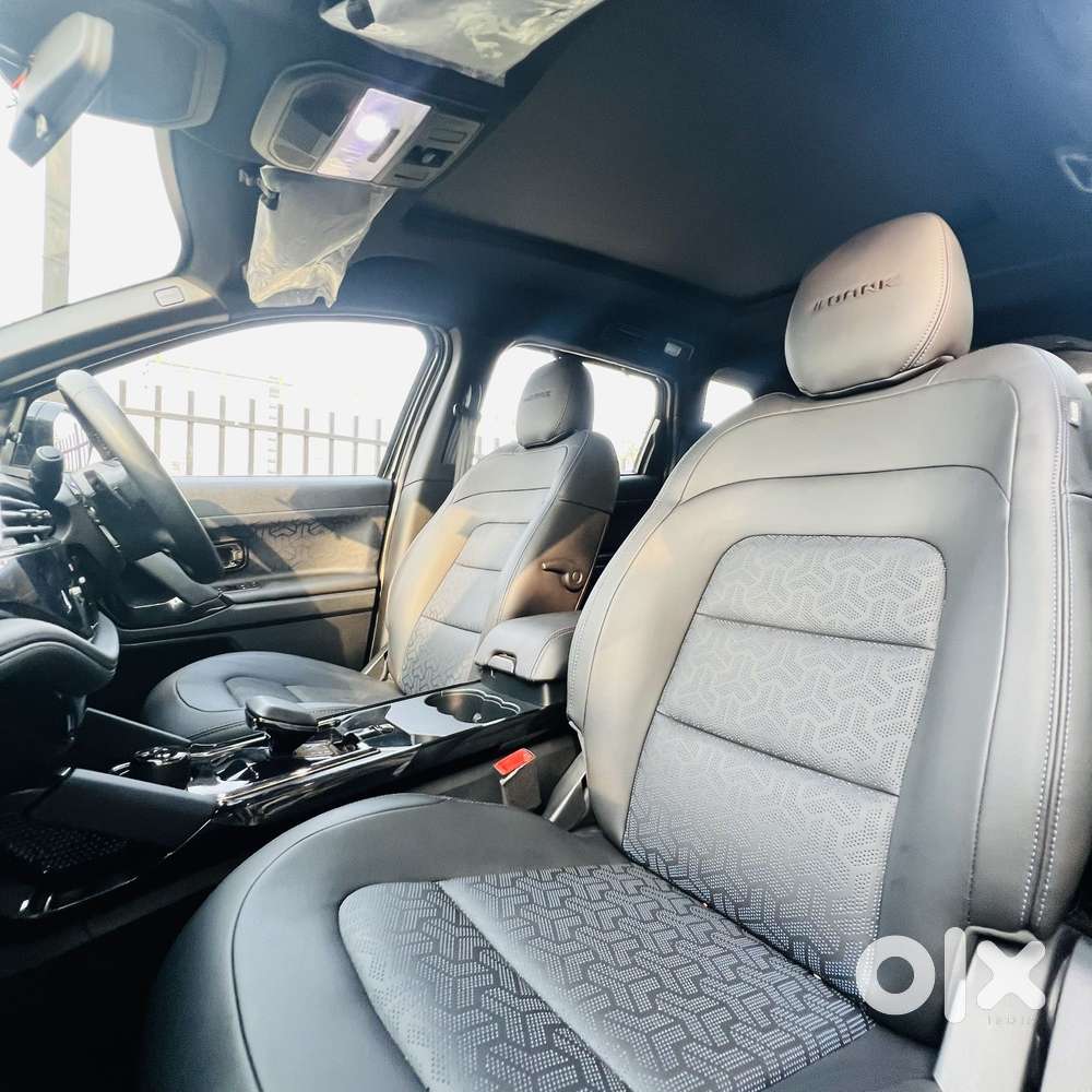 Tata Safari Pure Plus S Dark Edition, 2024, Diesel