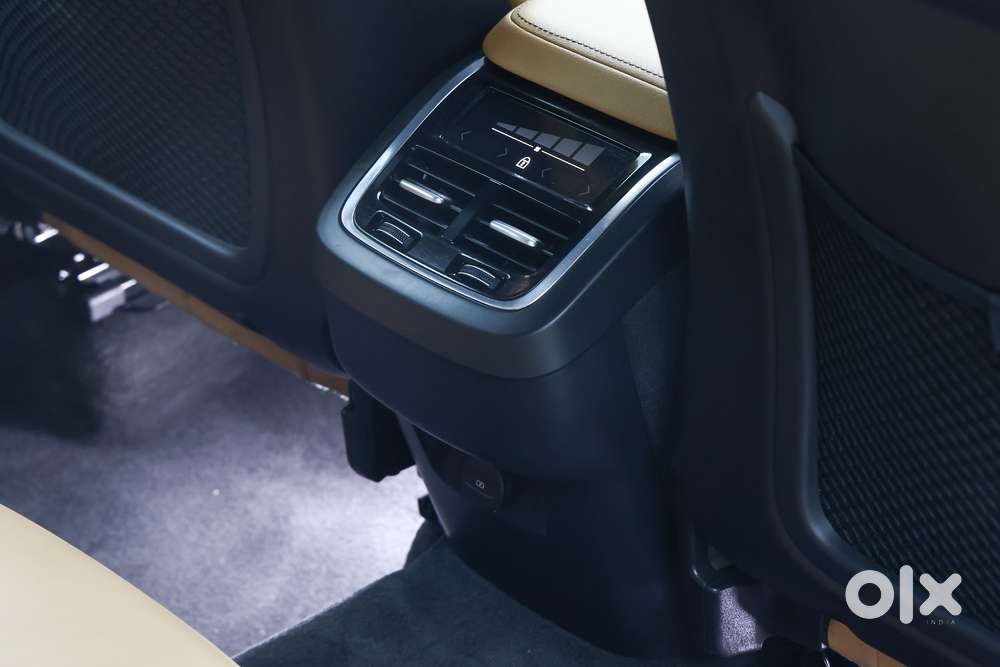 Volvo Xc60 Inscription, 2025, Petrol