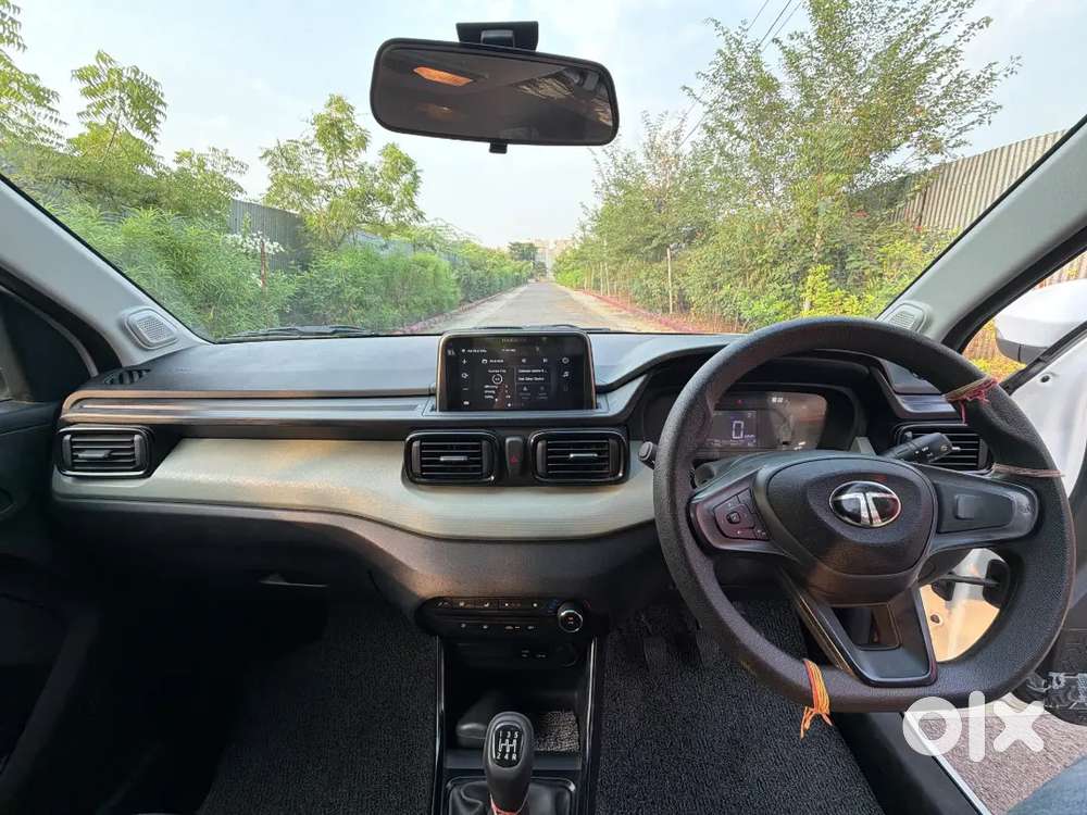 Tata Punch 1.2p Adventure +