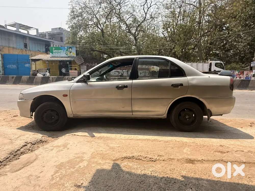 Mitsubishi Lancer 1.5 Glxi 2001