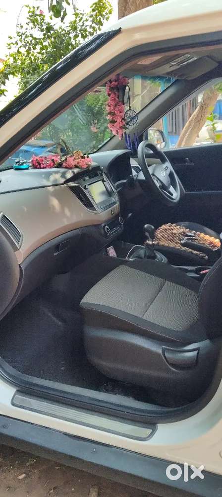 Hyundai Creta Petrol 2015 , Full Company Service History
