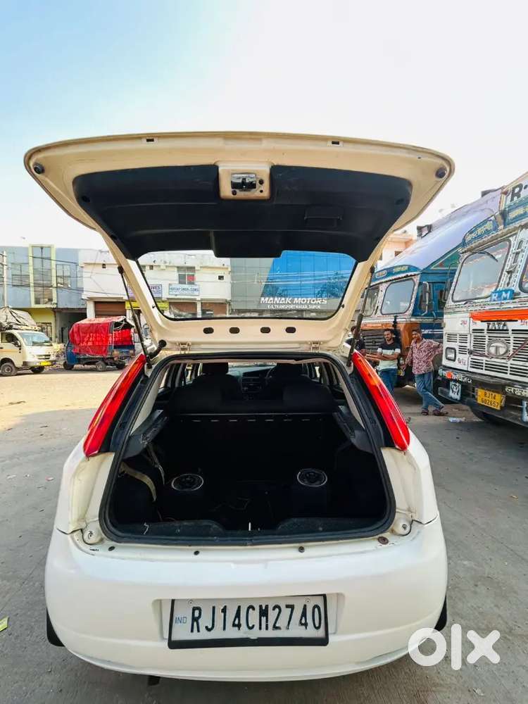 Fiat Punto Active 2011 Diesel Car