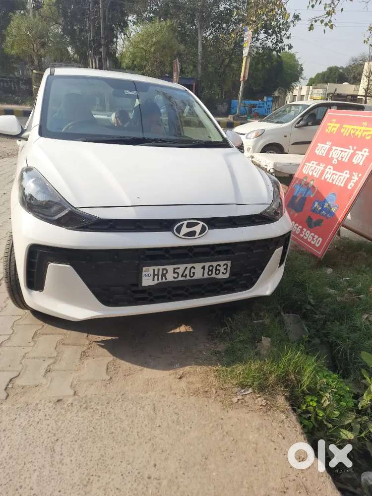 Hyundai Aura 2025 Cng & Hybrids 4000 Km Driven