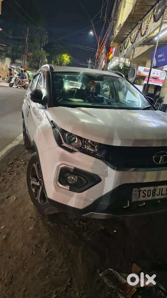 Tata Nexon Xz Plus Hs Diesel  Topend Model