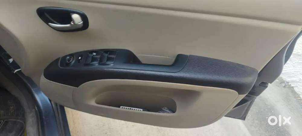 Hyundai I10 Car Low Km Drived Car