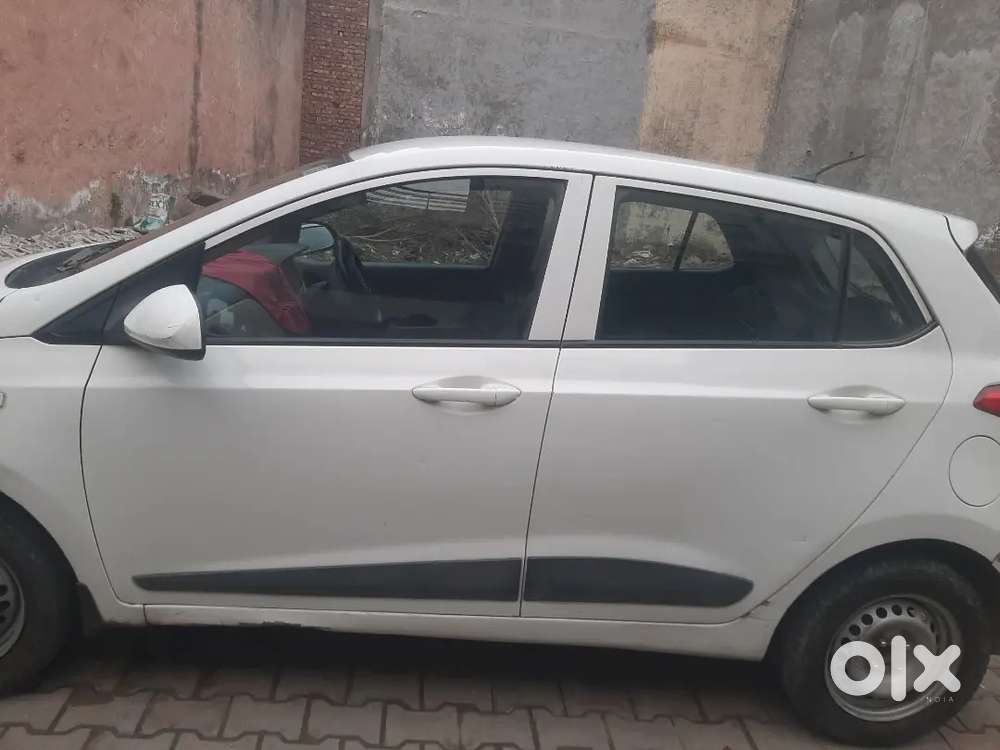 Hyundai Grand I10 2017 Diesel 98000 Km Driven