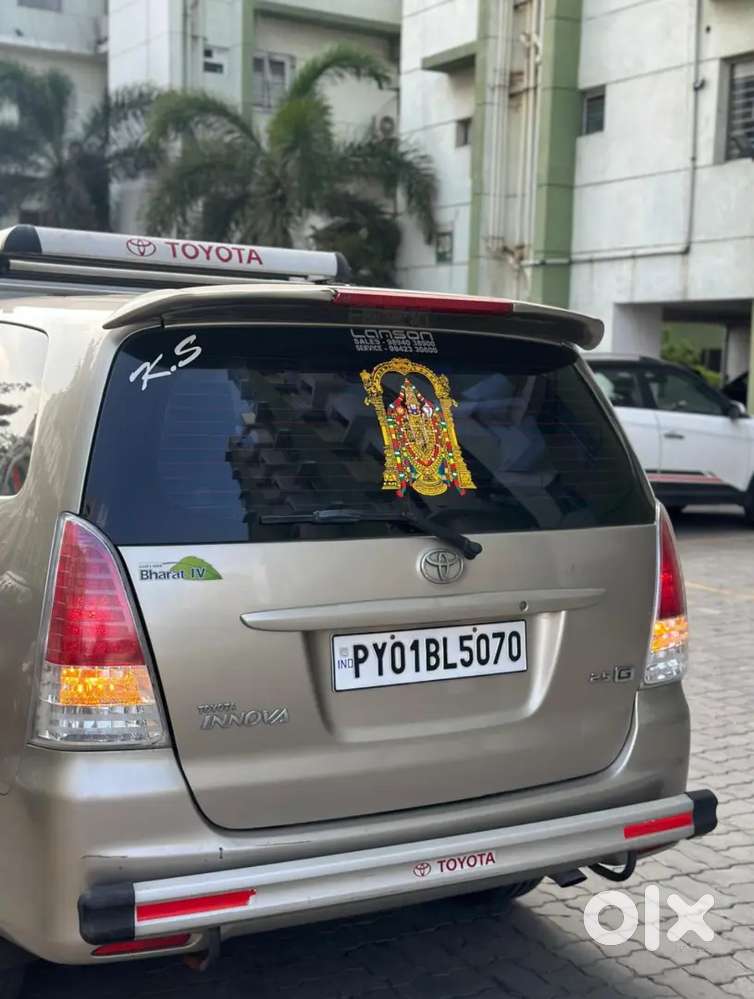 Toyota Innova 2011 Diesel 95000 Km Driven