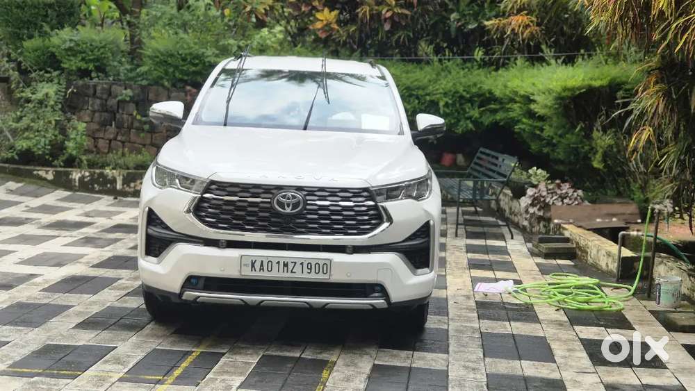 Toyota Innova Hycross 2023 Hybrid