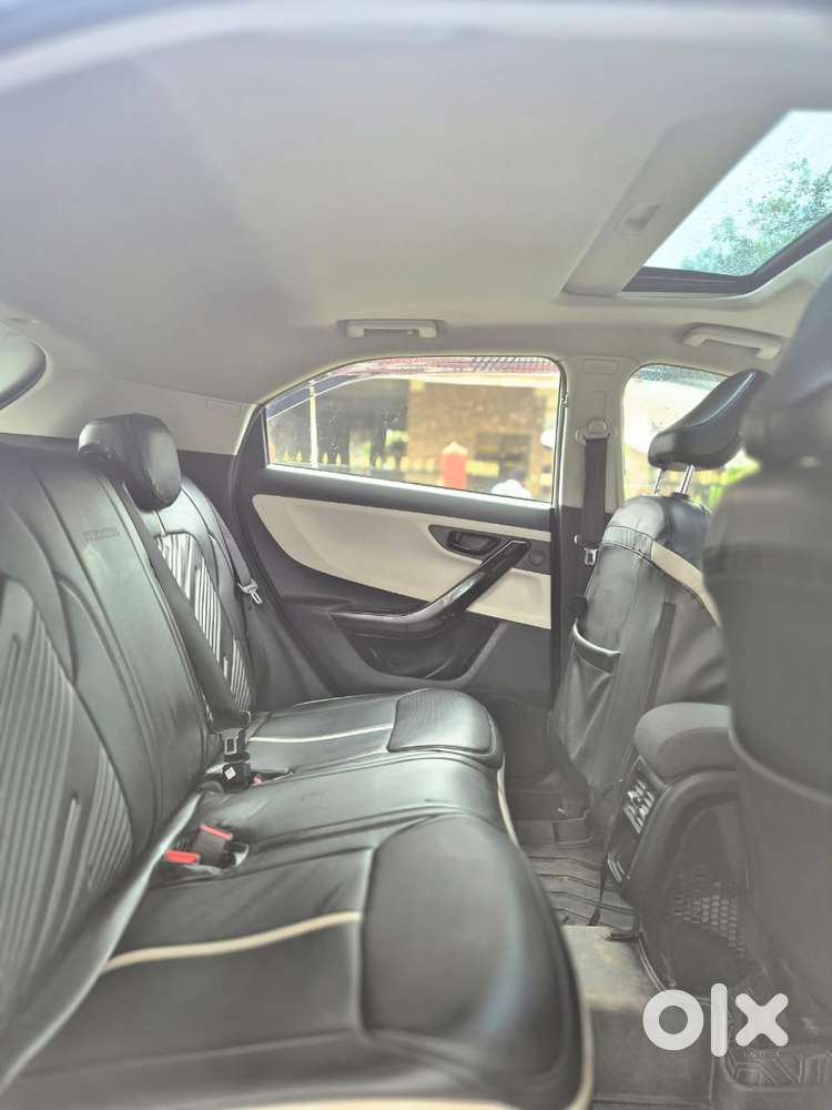 Tata Nexon Creative Plus S 1.2 Revotron Petrol 6 Mt, 2025, Petrol