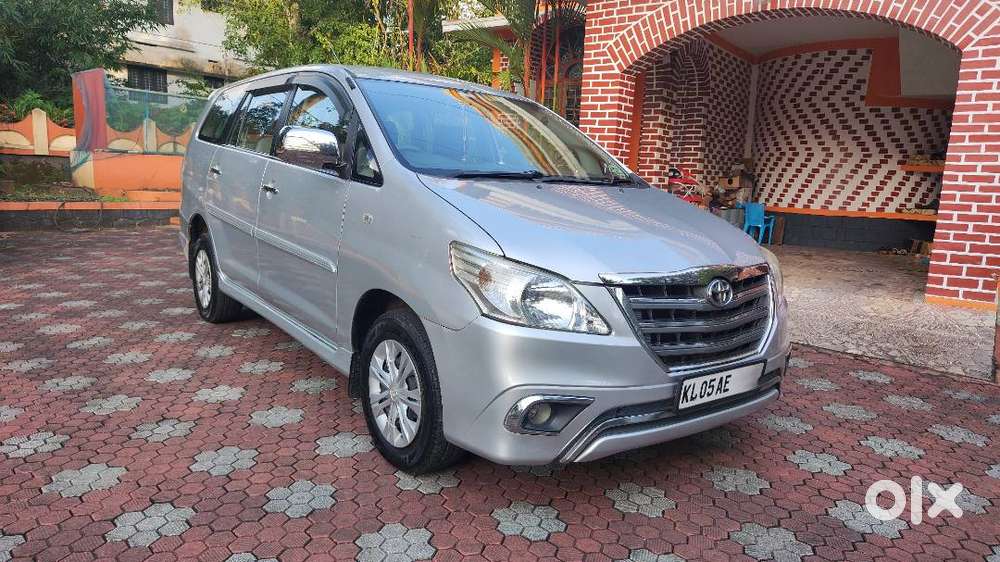 Toyota Innova 2012 Diesel Well Maintained
