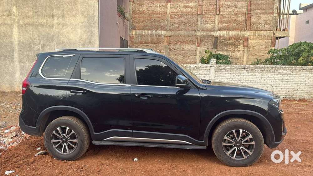 Mahindra Scorpio-n Z8 Select Diesel At  2024 Model  27,000 Km