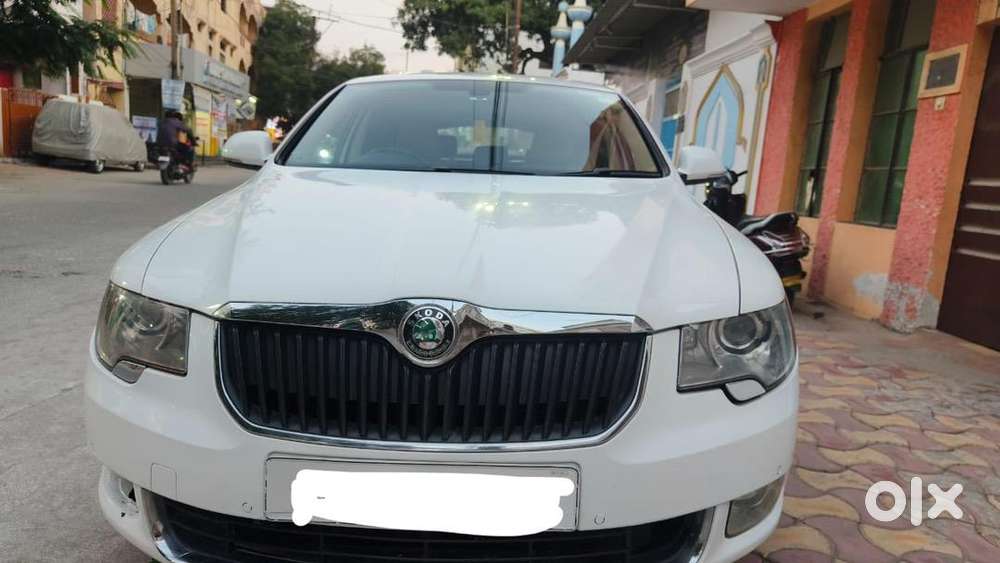 Skoda Superb 2010 Petrol Well Maintained