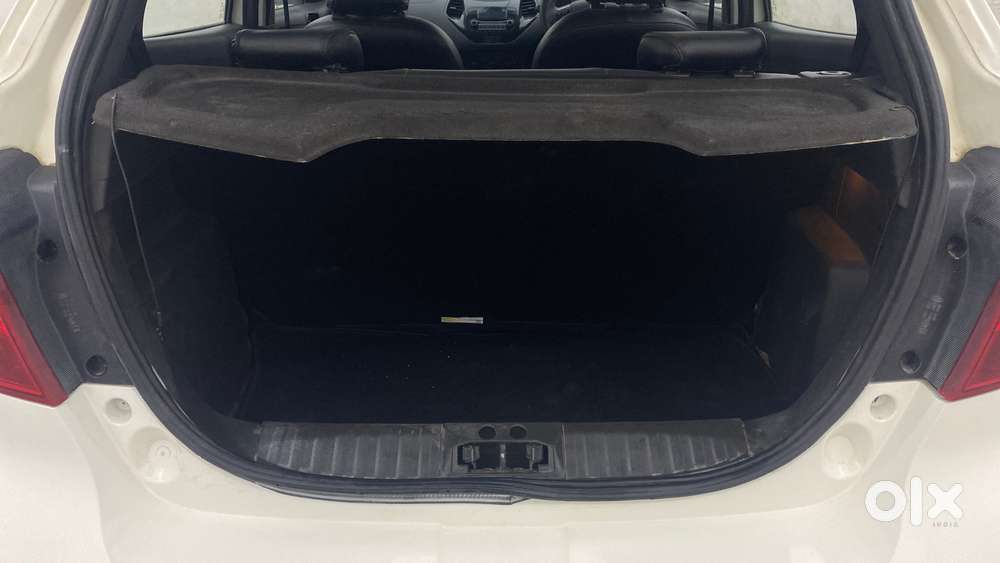 Ford Figo 2012-2015 Petrol Titanium, 2020, Petrol