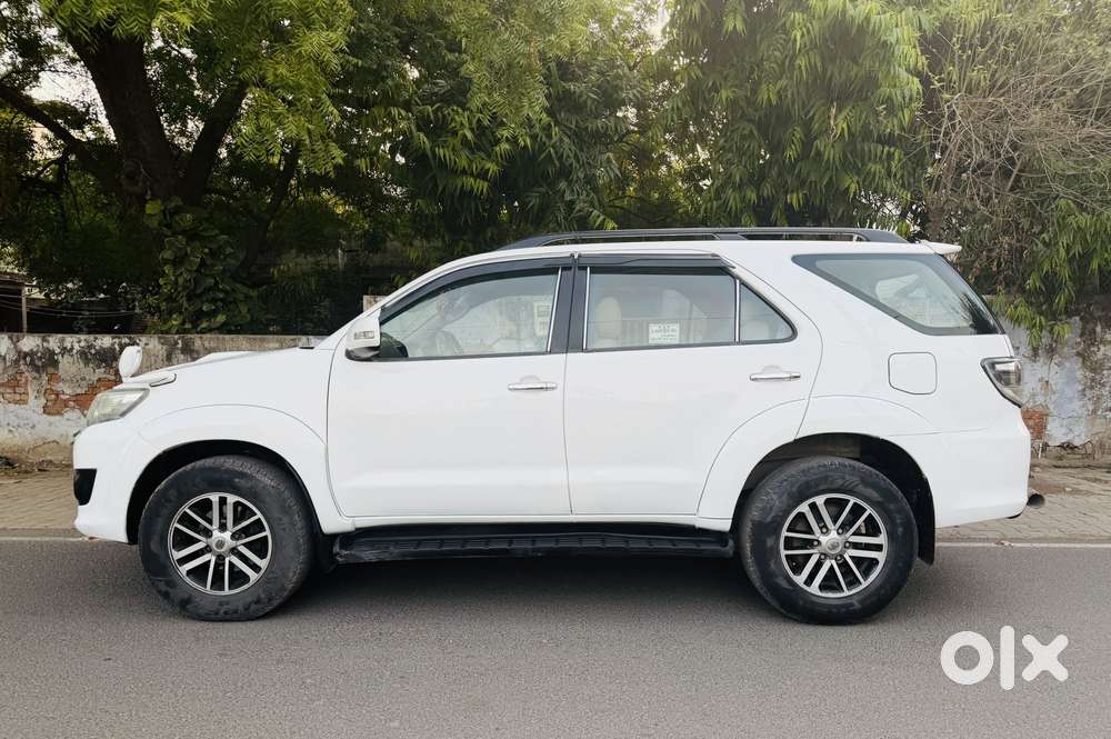 Toyota Fortuner 3.0 4x4 Manual, 2012, Diesel