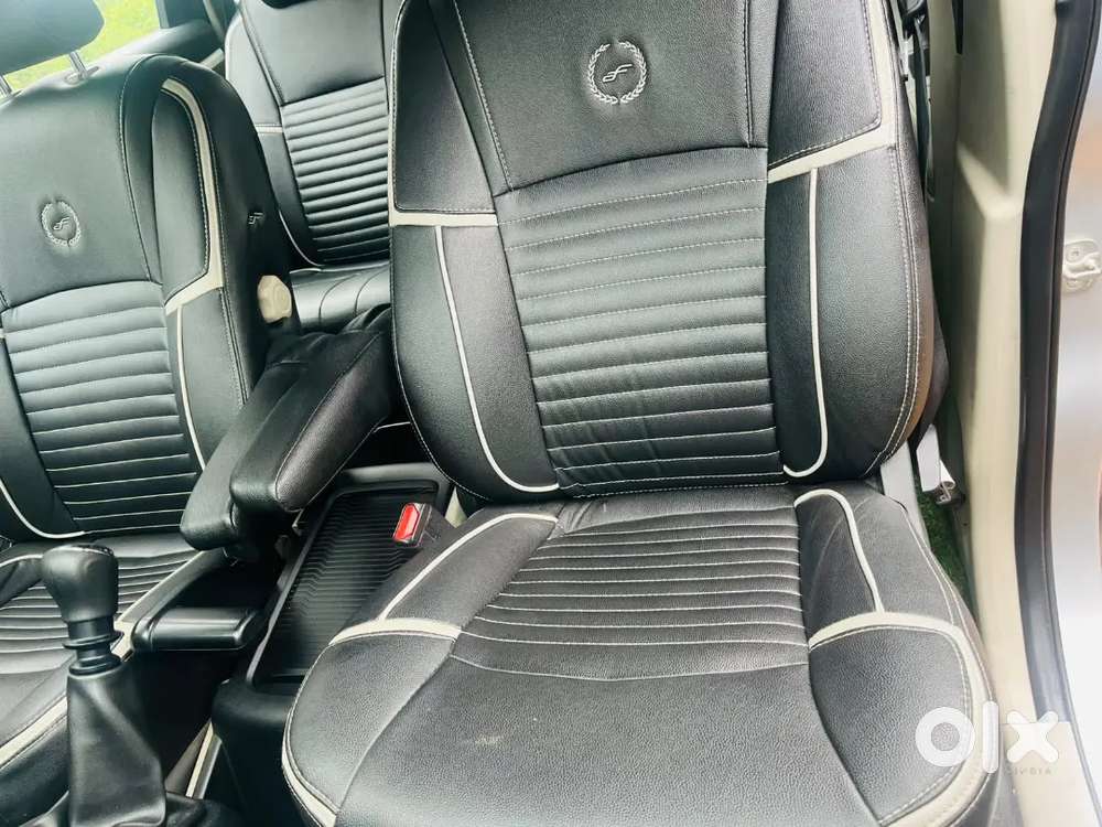 Mahindra Marazzo M6 2018
