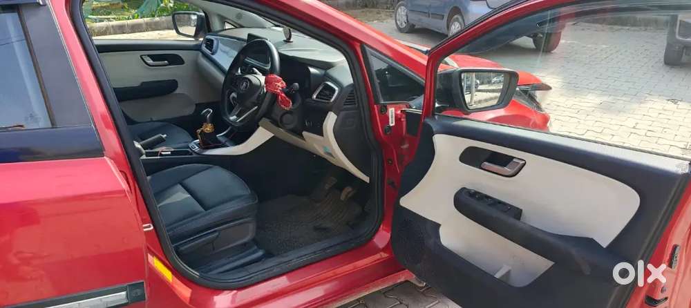Tata Altroz Xz+ (s) Petrol Manual