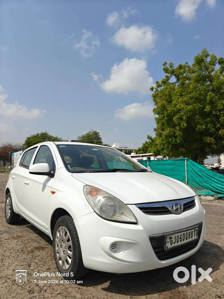 Hyundai I20 Magna 1.2 Mt, 2010, Petrol