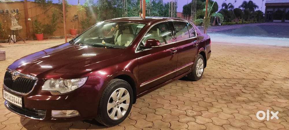 Skoda Superb Elegance 1.8 At