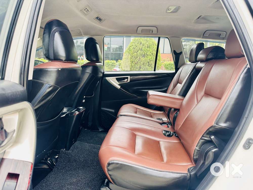Toyota Innova 2.5 Gx 8 Str Bs-iii, 2017, Diesel