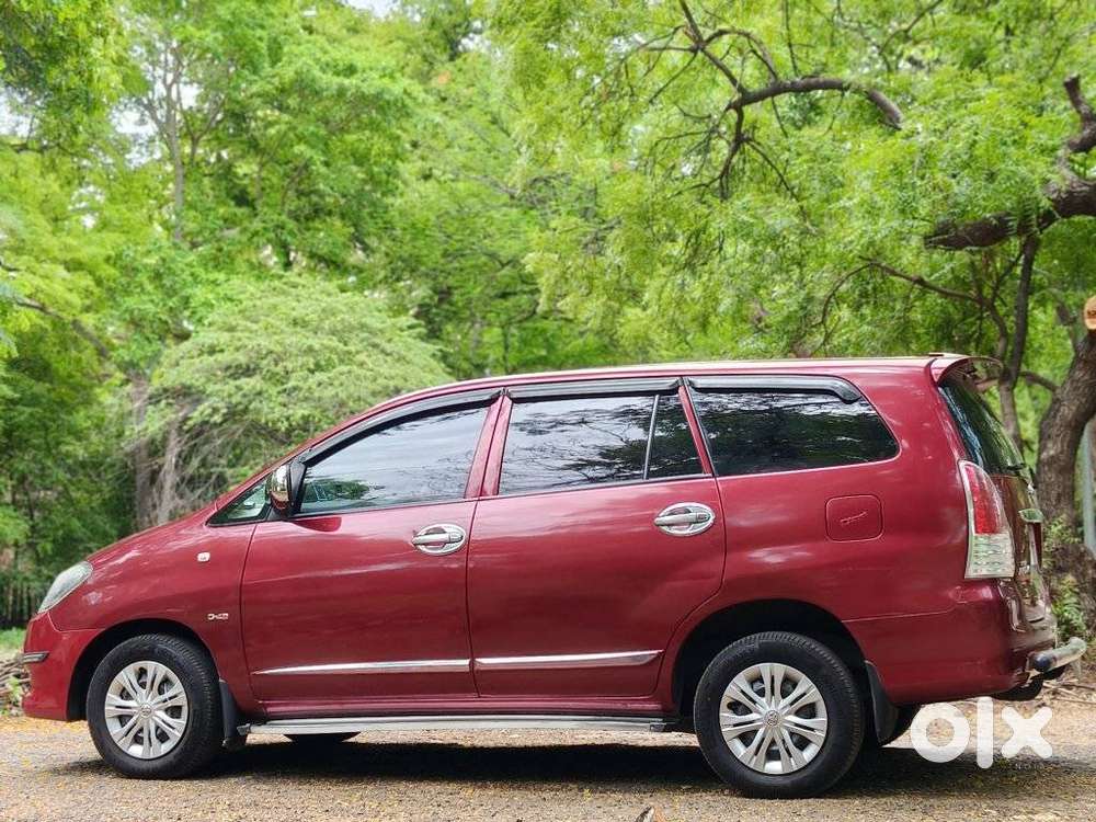 Toyota Innova 2.5 G (diesel) 8 Seater, 2011, Diesel