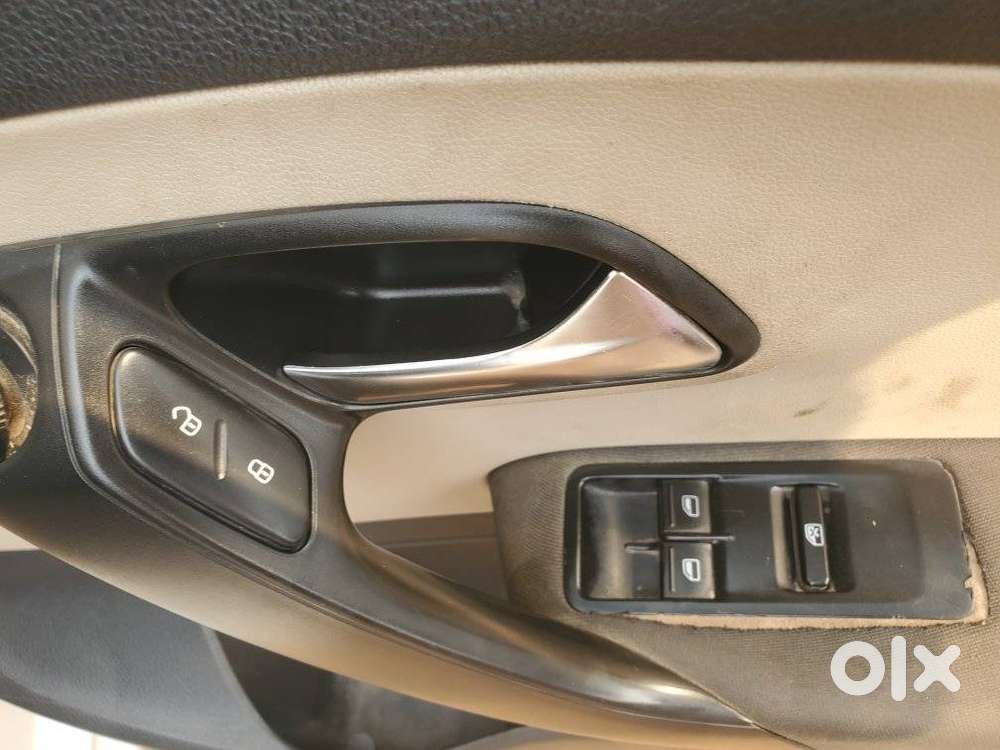 Volkswagen Polo 2009-2013 Petrol Highline 1.6l, 2011, Petrol