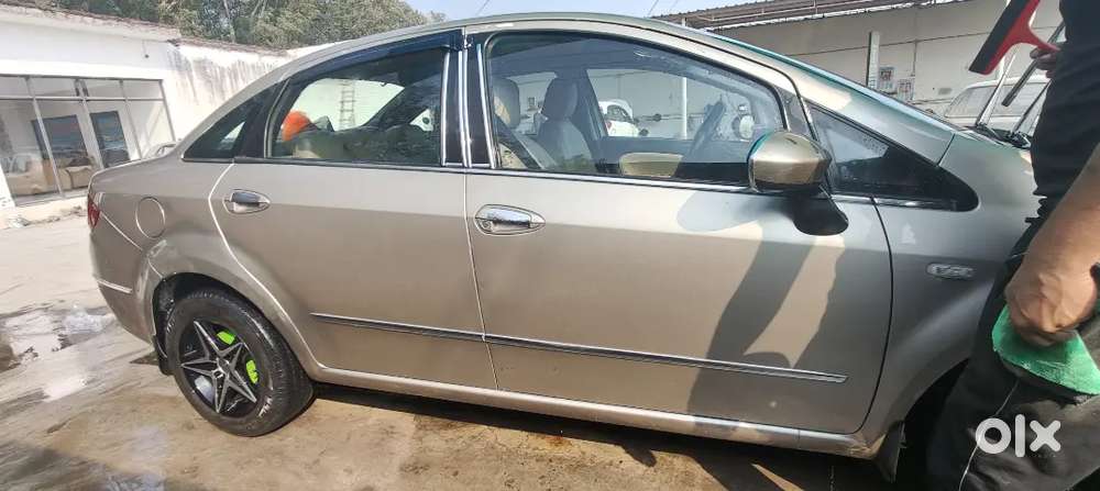 Fiat Linea 2009 Diesel 100000 Km Driven