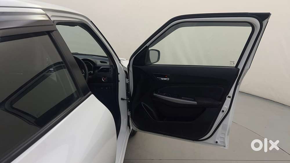 Maruti Suzuki Swift Amt Zxi, 2022, Petrol
