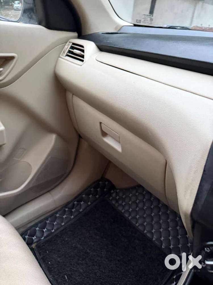 Maruti Suzuki Swift Dzire Lxi Optional-o, 2017, Cng & Hybrids