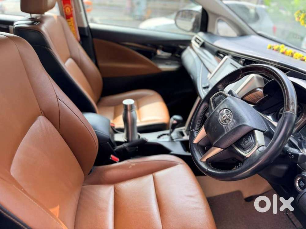 Toyota Innova Crysta 2.8z Automatic, 2016, Diesel