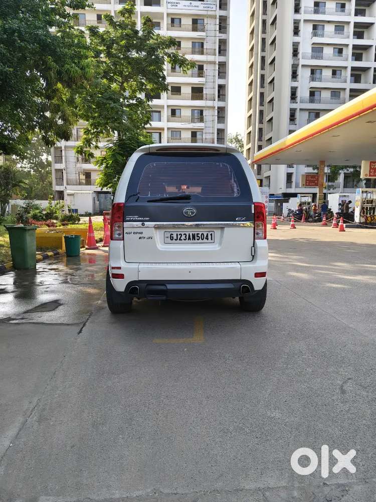 Tata Safari Storme Lx 2013