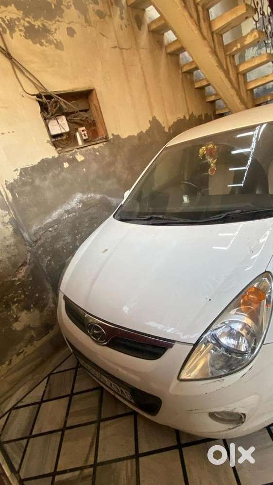 Hyundai Car Manual 2011