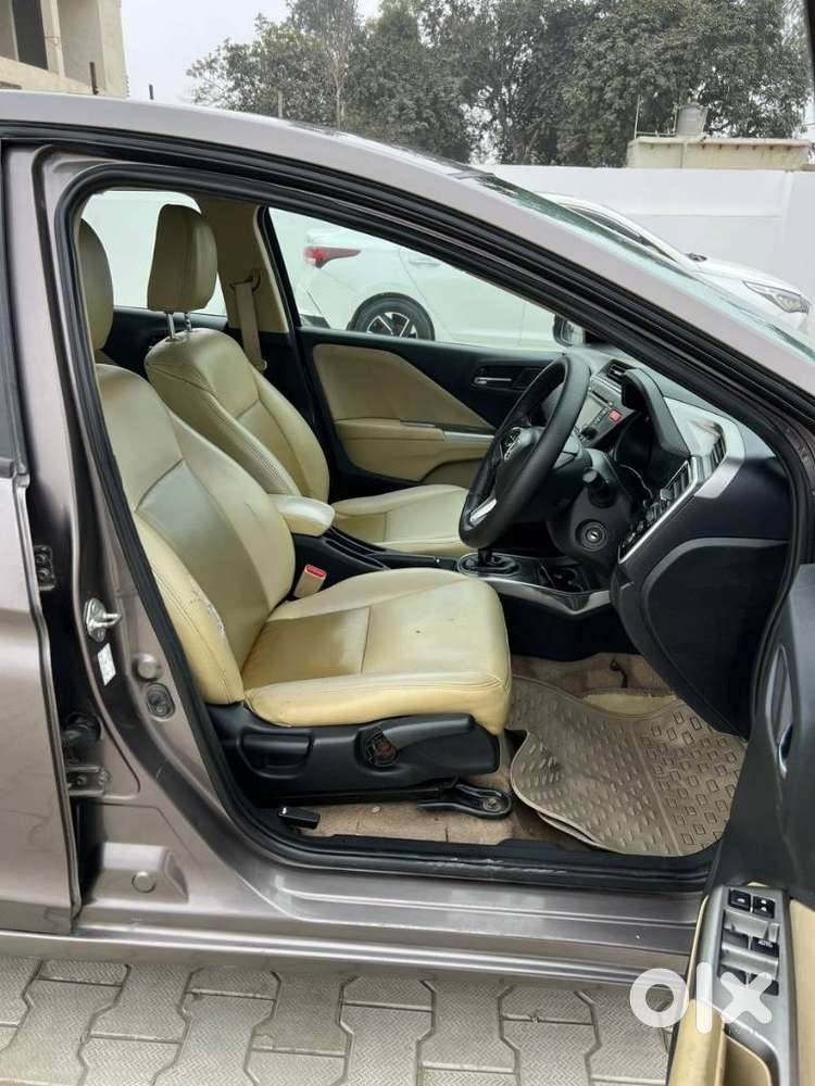 Honda City 1.5 V 5th Gen I-vtec Mt, 2015, Petrol