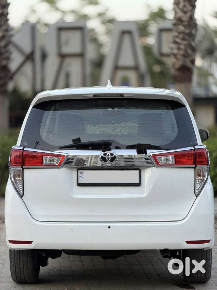 Toyota Innova Crysta 2.4 Gx Mt 8s, 2016, Diesel