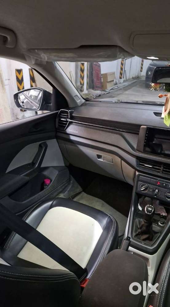 Skoda Kushaq 1.0 Tsi Active, 2022, Petrol