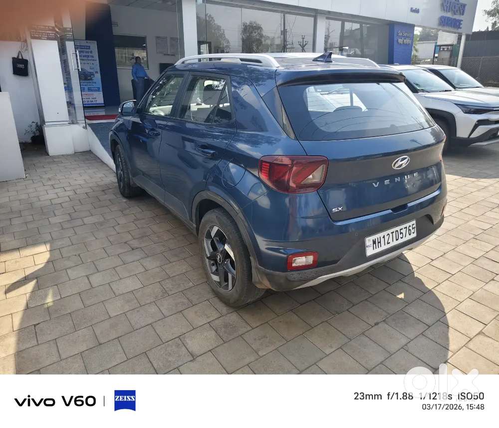Hyundai Venue 2021 Diesel 47000 Km Driven