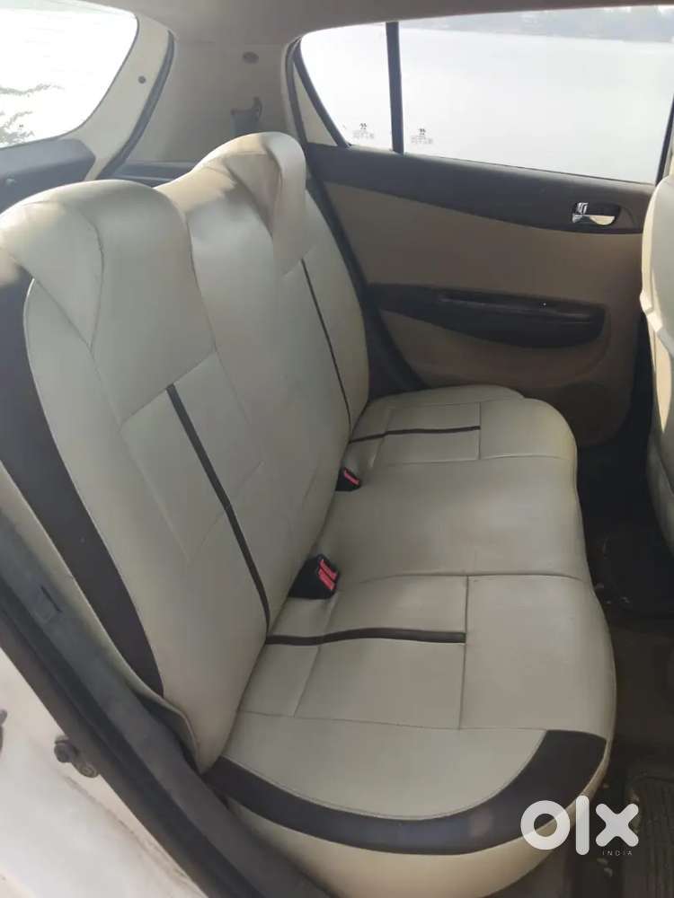 Hyundai I20 Magna
Pure Petrol 
Model 2010
Original Colour 
4th E